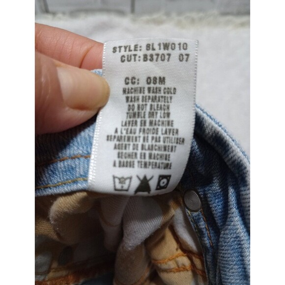 Lucky Brand by Gene Montesano Women's 10/30 Crop Blue Light Denim Jeans - Picture 12 of 15